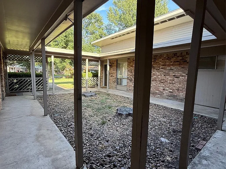 1503 Donovan St #6 — Photo 3