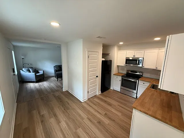 1814 B Guyer St — Photo 3