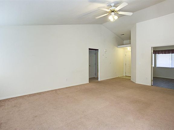4th image of 2504 Rose St