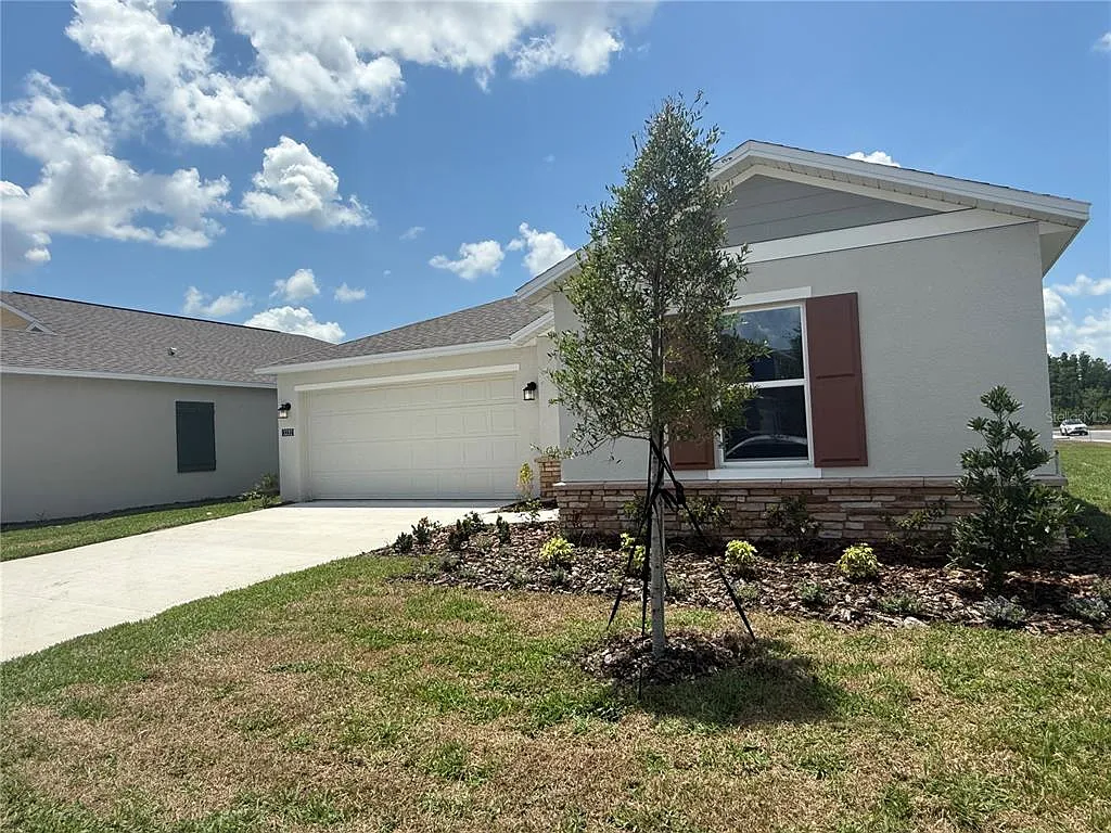 4 bed, 2.0 bath, 1824 sqft, $2,500 — Photo 3