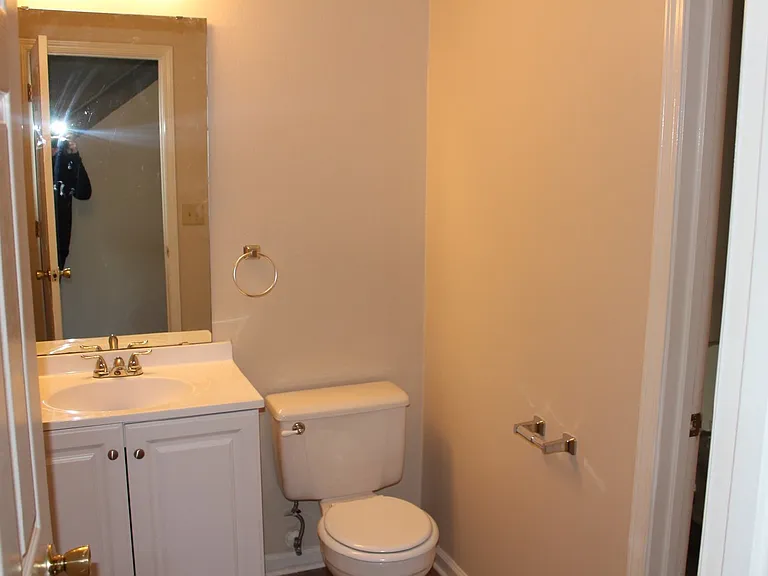 10 Old South Ct #C — Photo 13