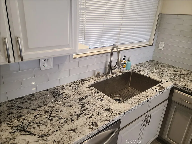 8465 Kington Way #15 — Photo 6