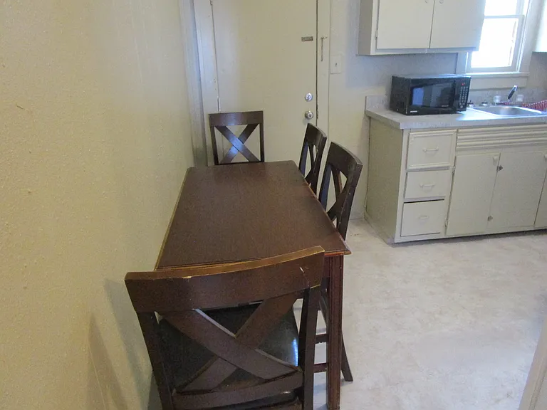 607 W Wilson St #7 — Photo 6