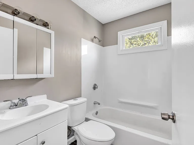 258 Birchfield Dr #4 — Photo 20