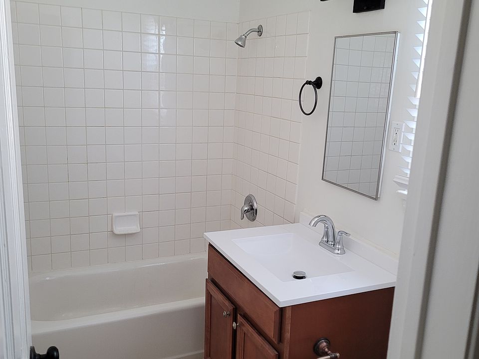 1st image of 4460 Illinois St