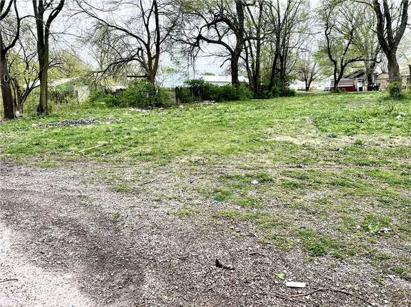 513 Piatt Ave, Mattoon, IL 61938