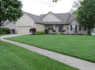 4827 Grove Pointe Dr, Groveport, OH 43125