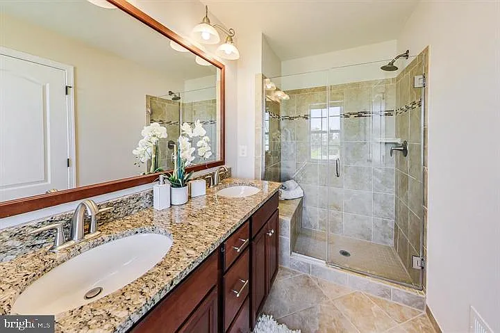 43213 Whelplehill Ter — Photo 32