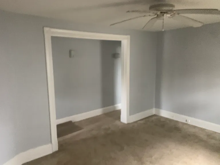 328 E King Street — Photo 6