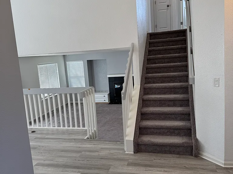 1632 Bain Dr — Photo 3