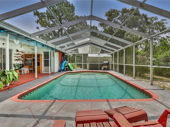 2nd image of 6686 Treehaven Dr