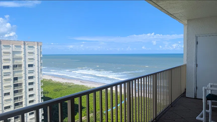 2 bed, 2.5 bath, 1982 sqft, $3,100 — Photo 3