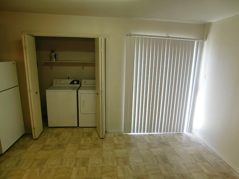 308 Creek St #D — Photo 7