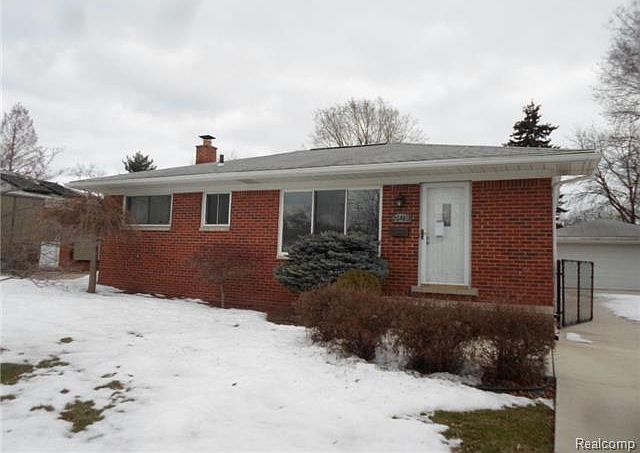 1st image of 26480 Oak St
