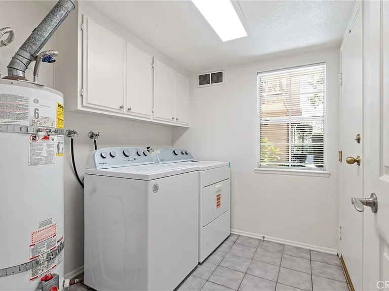 14075 Lemoli Ave — Photo 32