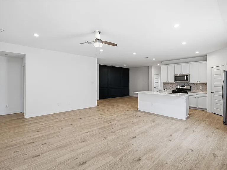 31814 Hallington Hill Ln — Photo 2
