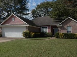 113 Melvina Pl, Prattville, AL 36066