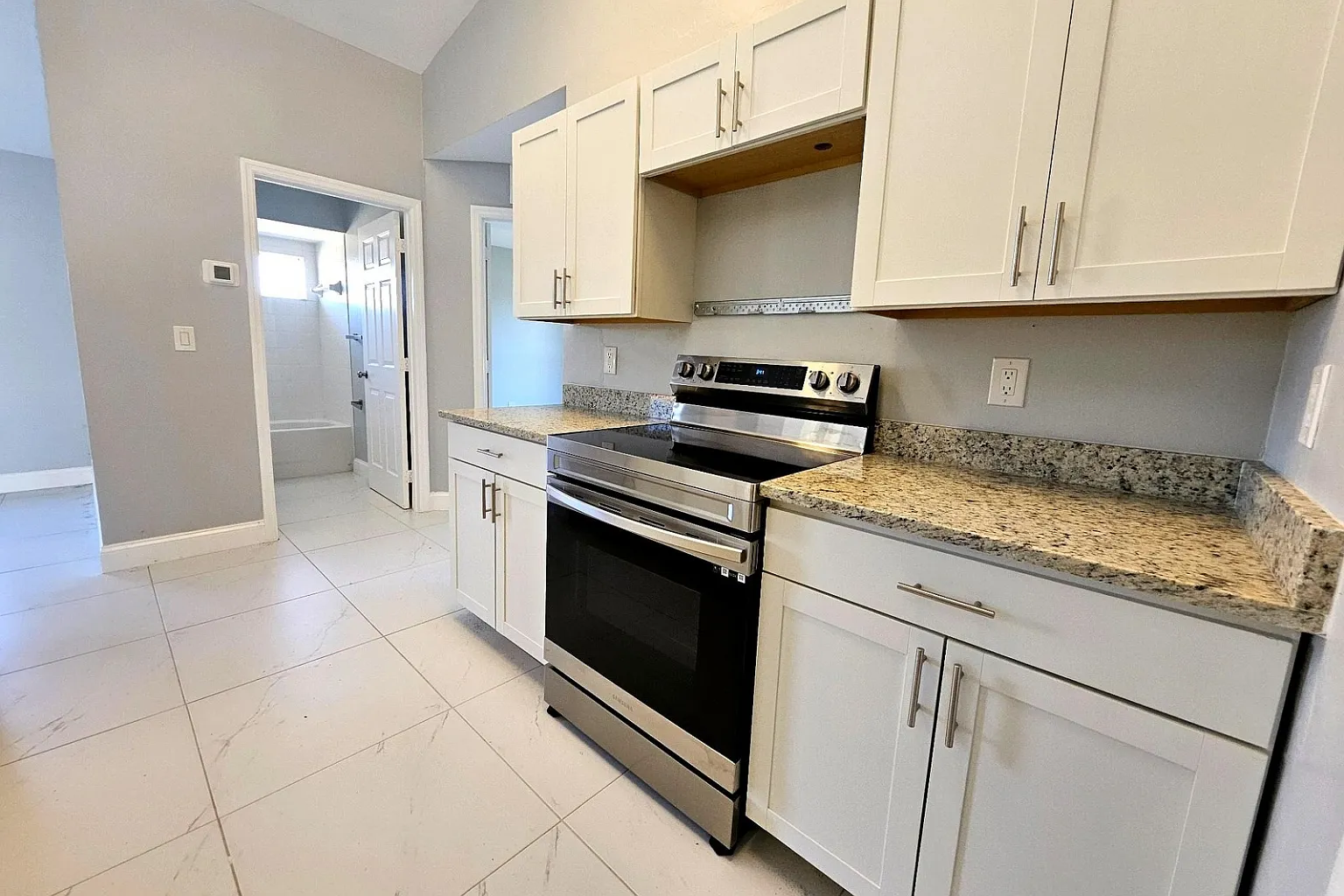 3 bed, 1427 sqft, $1,950 — Photo 1