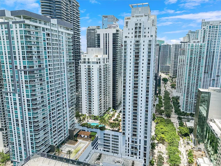 1060 Brickell Ave #3209 — Photo 17