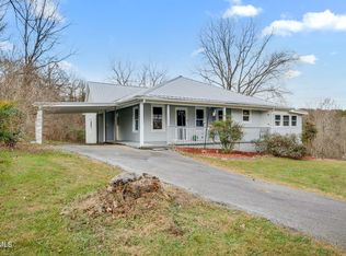 1013 Egypt Rd, Bluff City, TN 37618