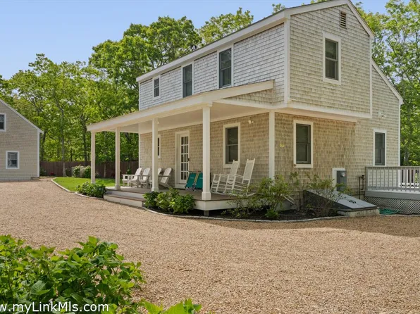 4 Hye Ln, Edgartown, MA 02539