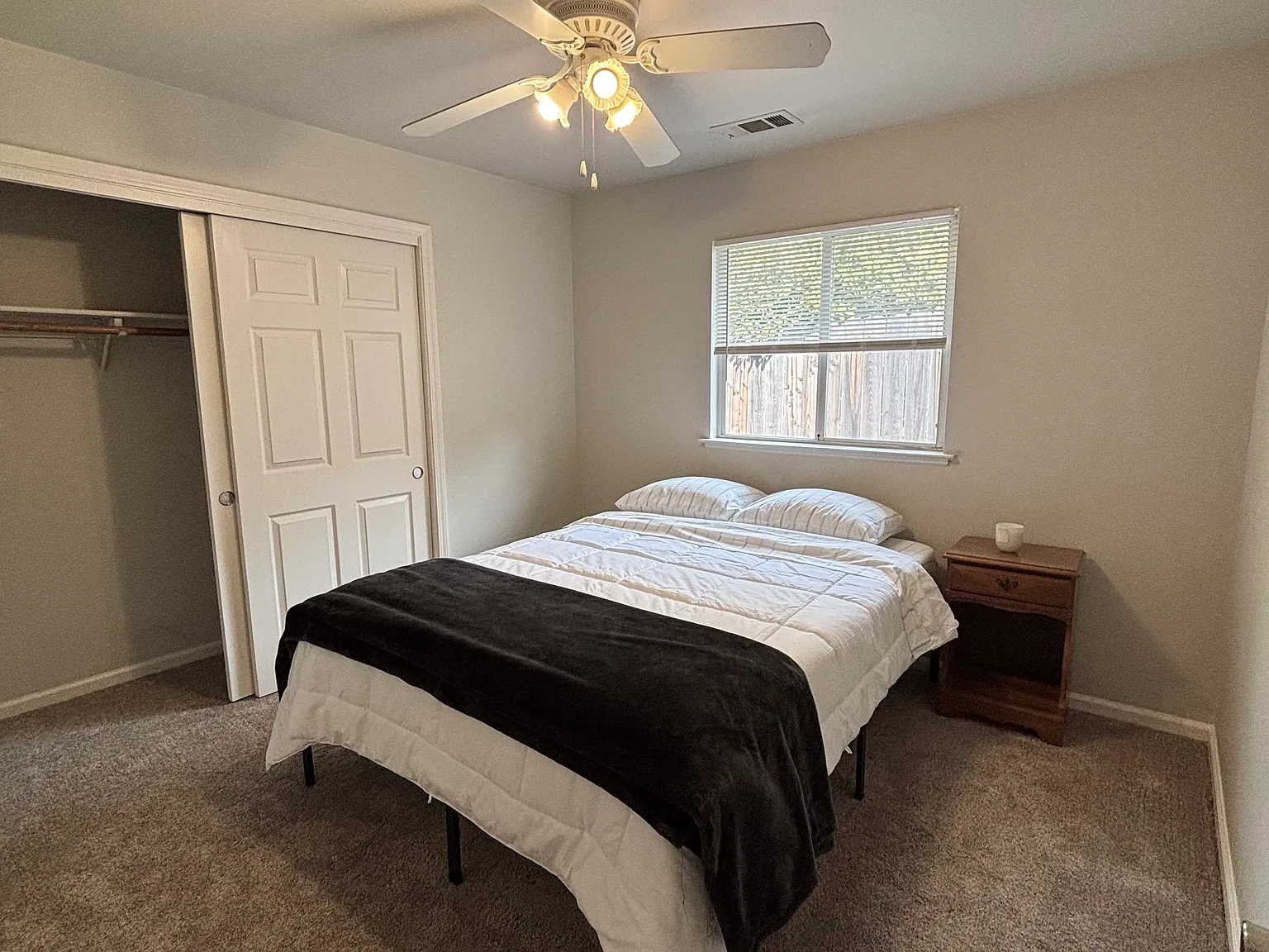 4 bed, 1842 sqft, $850 — Photo 2