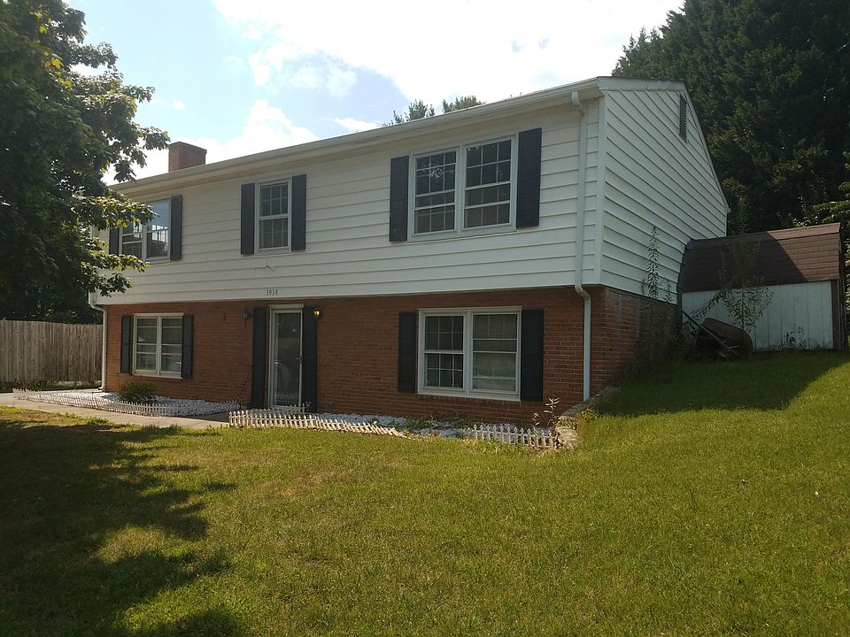 1st image of 3938 Saint James Cir SW