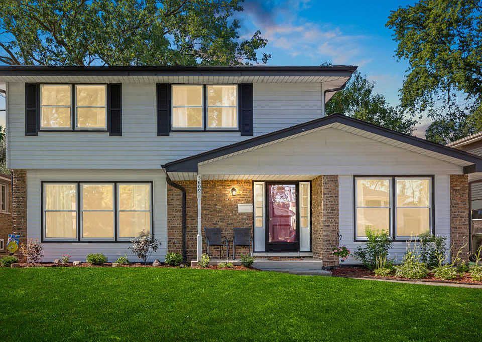 1st image of 5609 W 98th Pl