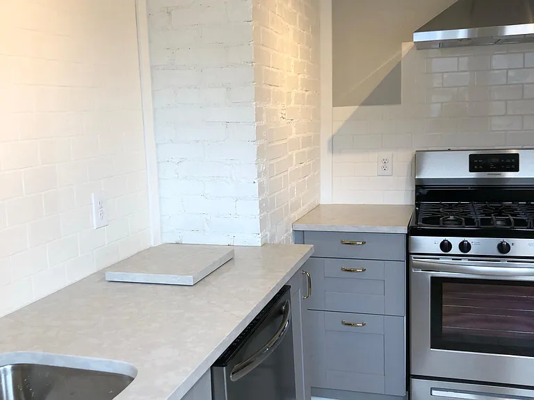26 Rand Ave #2 — Photo 10