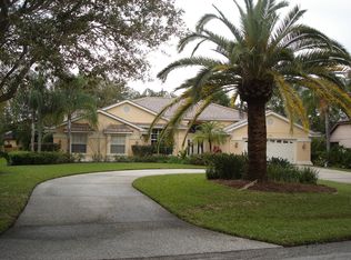 1696 Pine Harrier Cir, Sarasota, FL 34231