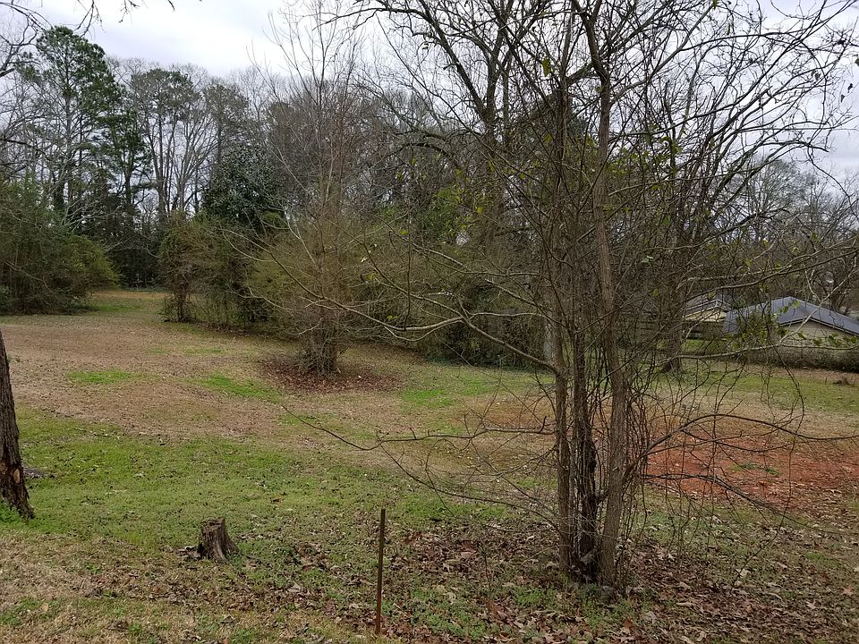 2nd image of 409 N 11th Ave