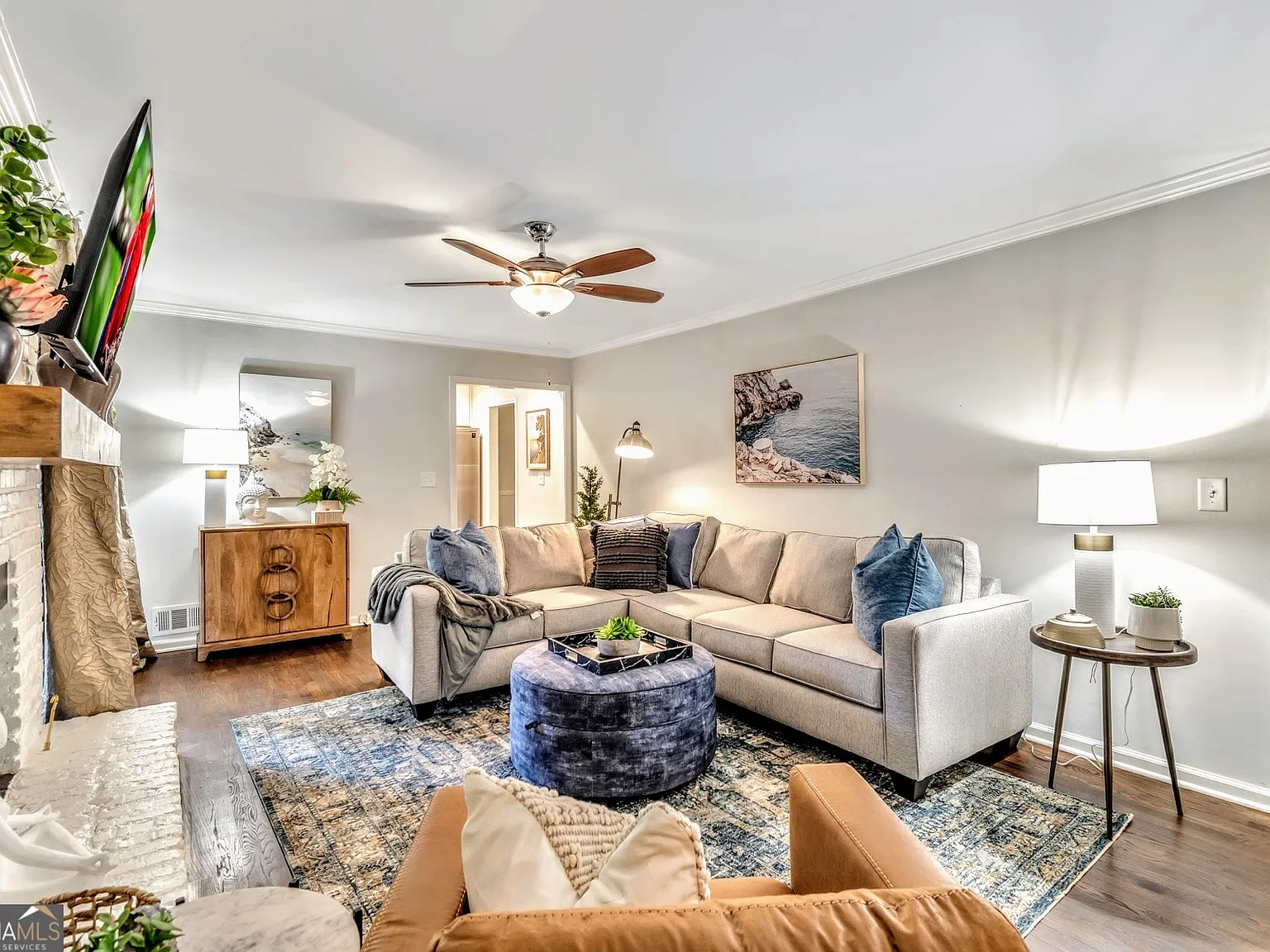 4 bed, 2.0 bath, 3893 sqft, $8,400 — Photo 4