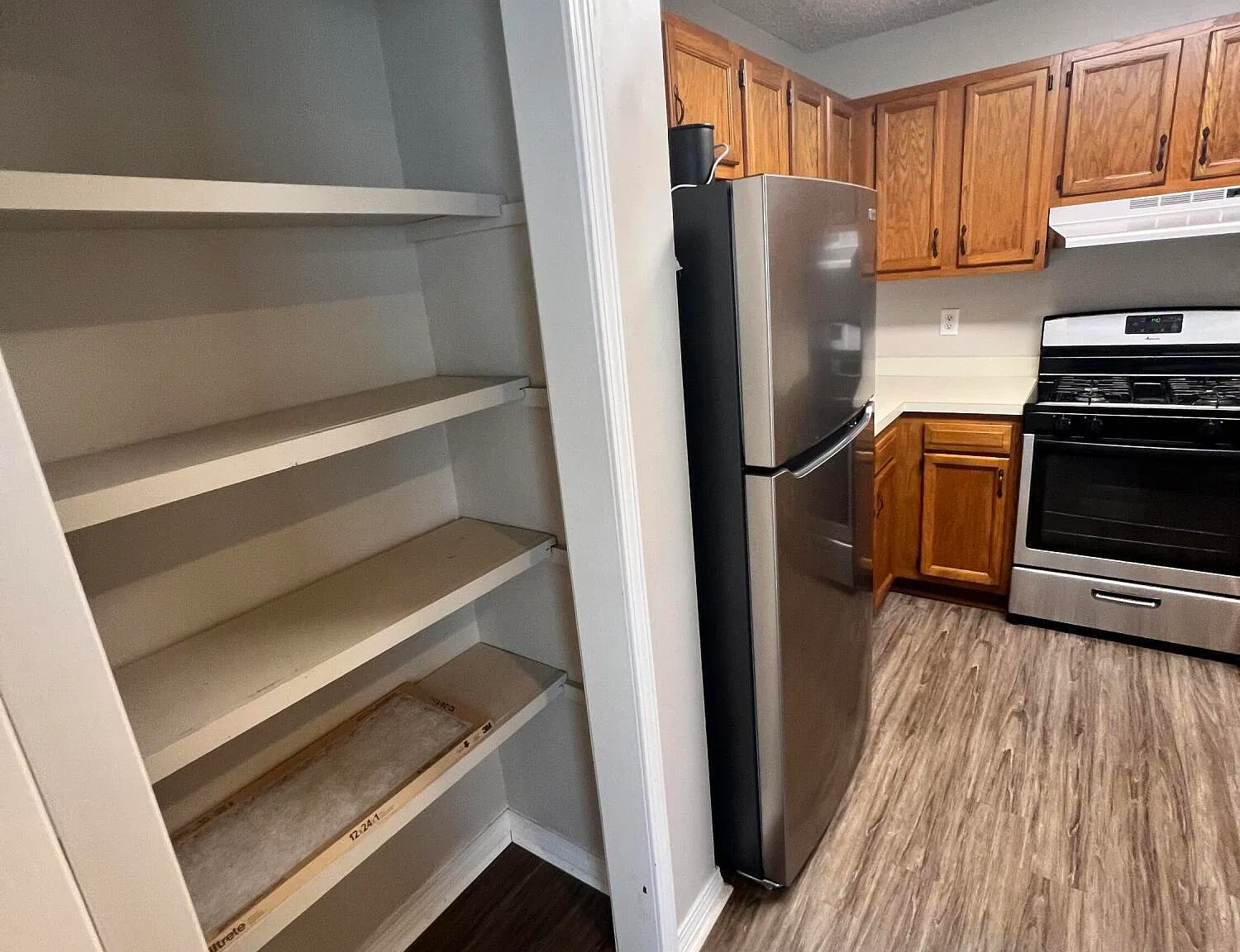 3 bed, 2.0 bath, 1208 sqft, $1,600 — Photo 4