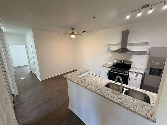 5th image of 825 Grand Regency Point #102