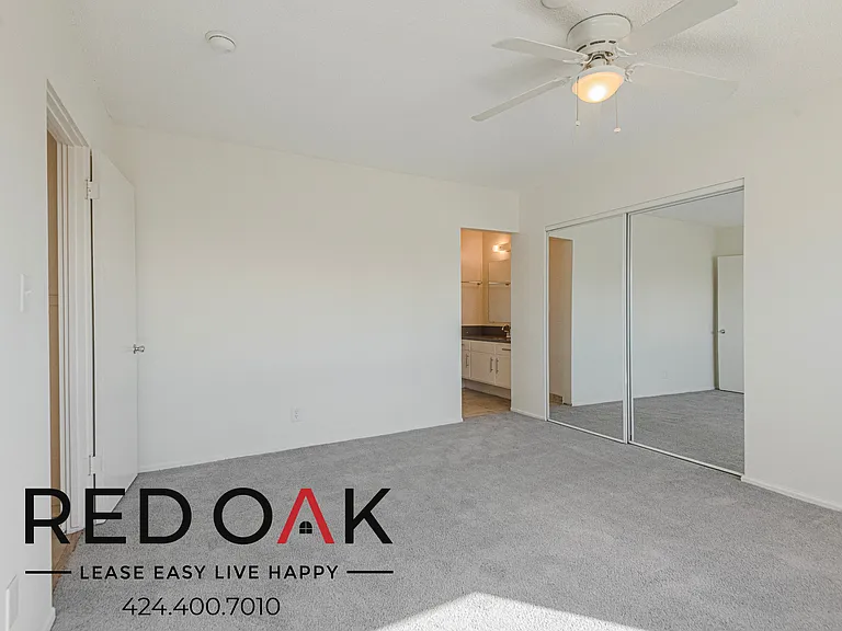 1835 Taft Ave #12 — Photo 15