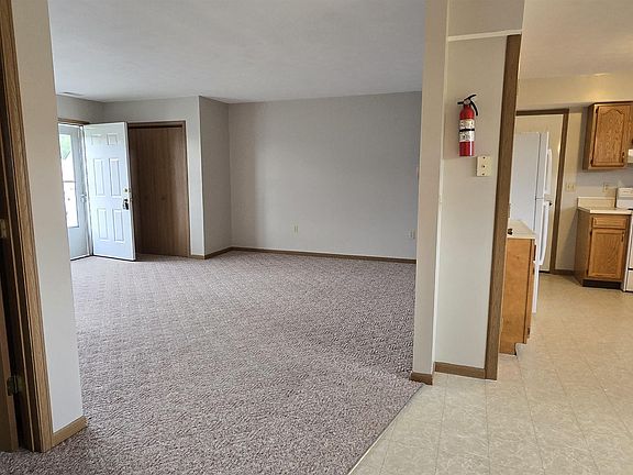 5th image of 109 Marcus Dr