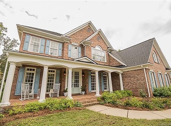 2nd image of 5621 Edenfield Ln #18