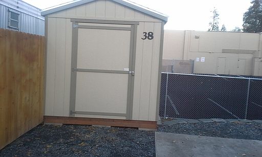 1st image of 1565 Siskiyou Blvd Spc 38
