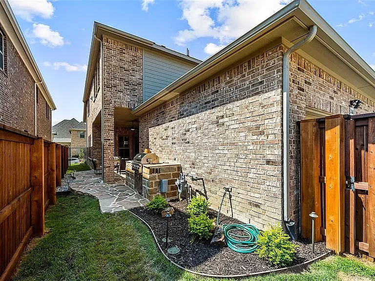 1266 Ocean Breeze Dr — Photo 22