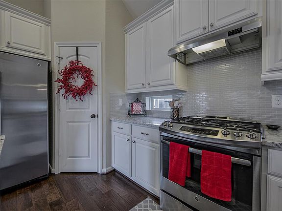 5th image of 1634 Mahan Dr