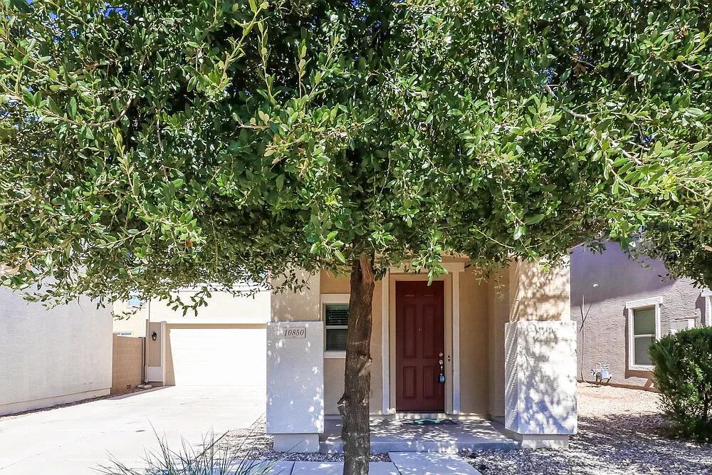 3 bed, 2.5 bath, 1691 sqft, $2,030 — Photo 1