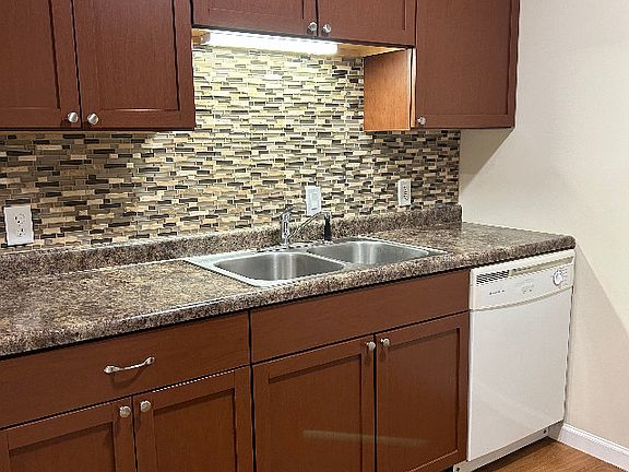 3rd image of 10000-10010 S Westnedge Ave #15520849
