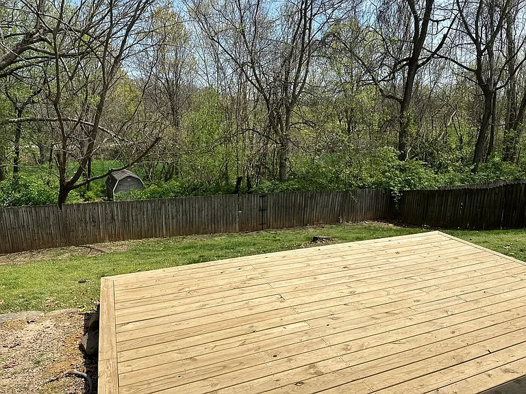 2203 Stout Dr — Photo 33