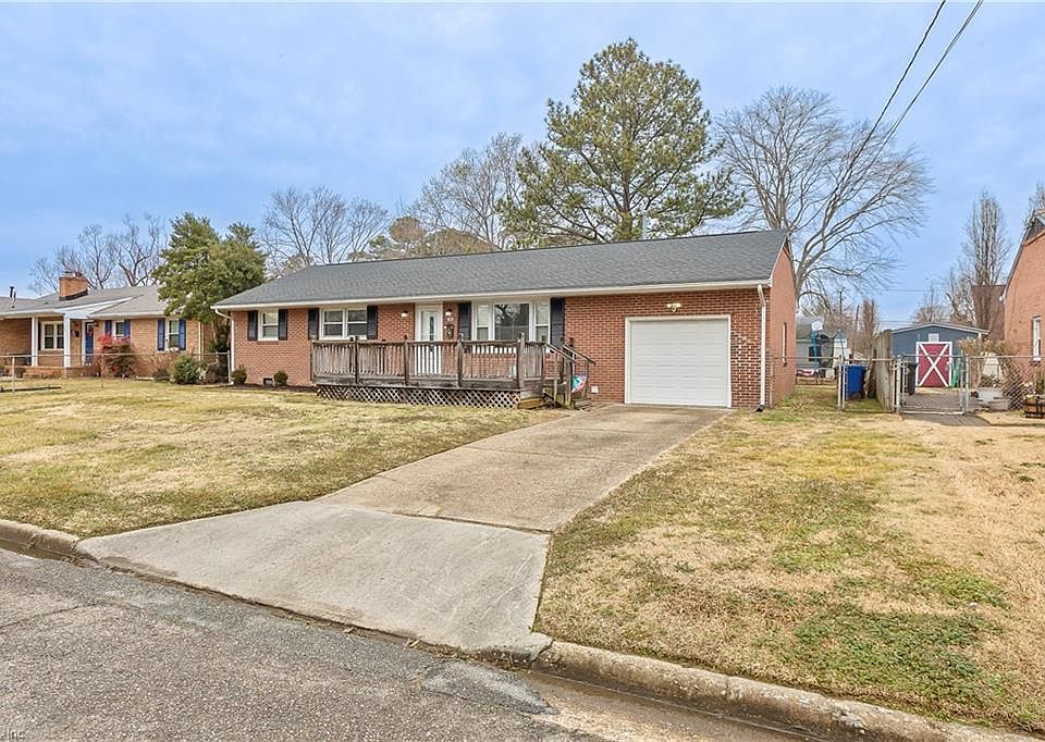 1st image of 176 Hawthorne Dr