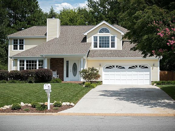 5th image of 138 Debbie Ln
