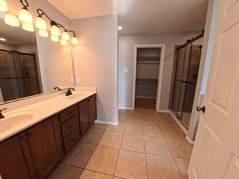 14 Burnham Dr — Photo 16