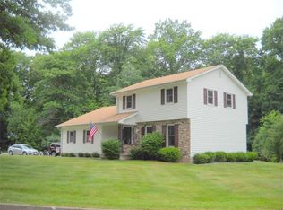 1303 Coronado Dr, Hermitage, PA