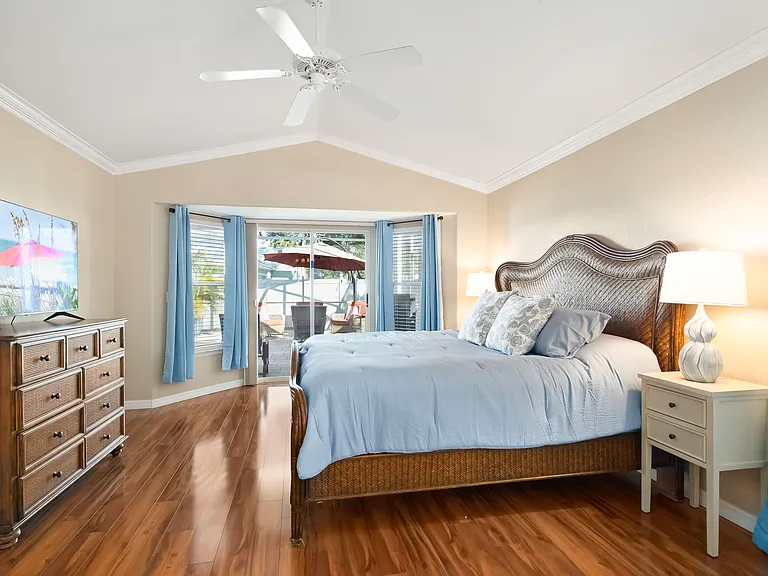 1300 Silverstrand Dr — Photo 14