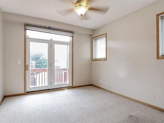 5th image of 1449 W Belmont Ave APT 2