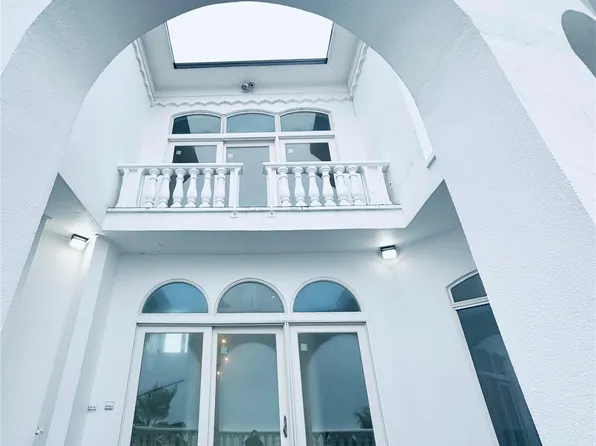 17009 San Luis Pass Rd, Galveston, TX 77554